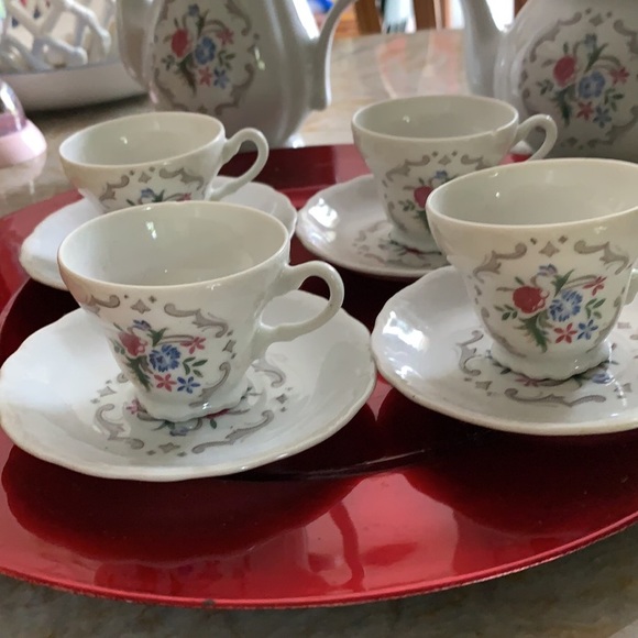 Vintage Summer Garden 16pc Children’s Tea Set - Picture 4 of 10